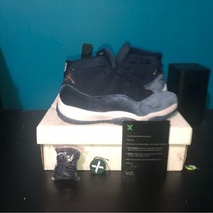 Jordan 11 midnight, navy